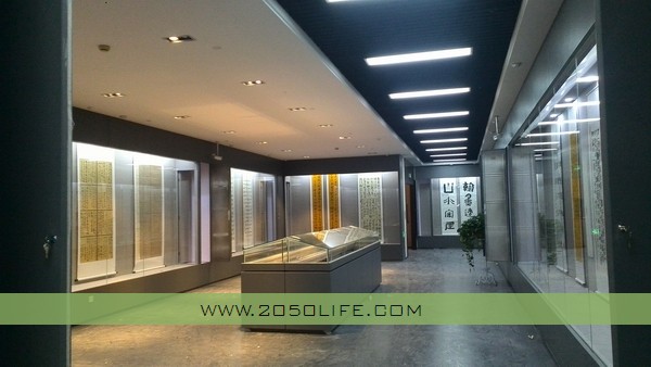 定时开启每个展馆的“展览灯光模式与闭馆灯光模式”